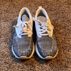 Odyssey react fly knit Nike running shoes